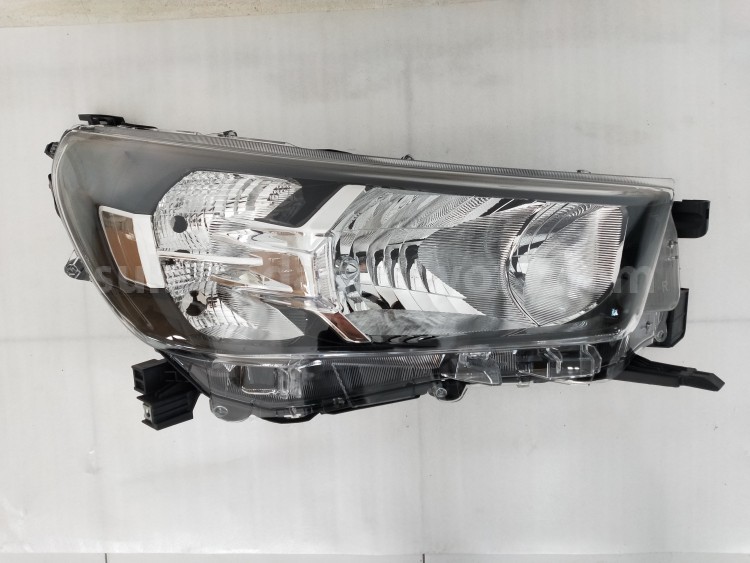 811300KJ80 UNIT ASSY, HEADLAMP, - TOYOTA