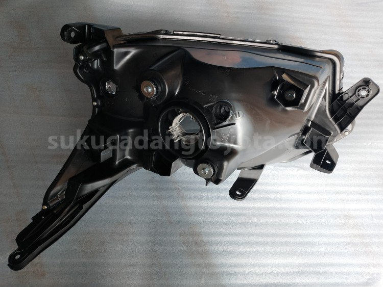 81130BZ260 UNIT A/S HEADLAMP RH - TOYOTA