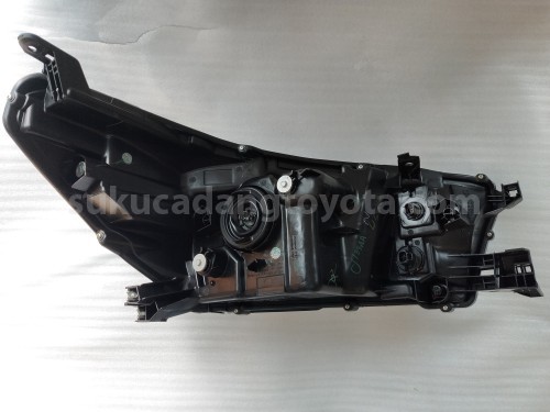 811500K652 HEADLAMP ASSY, LH - TOYOTA
