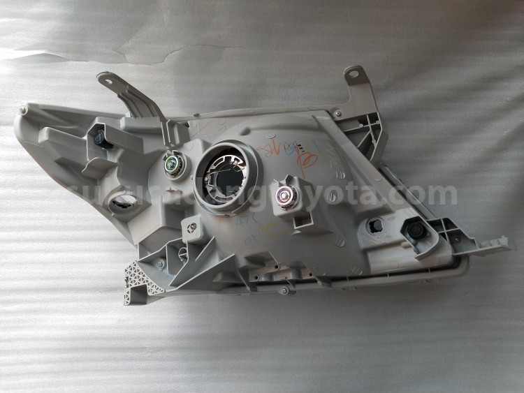 811700K180 UNIT ASSY, HEADLAMP, - TOYOTA