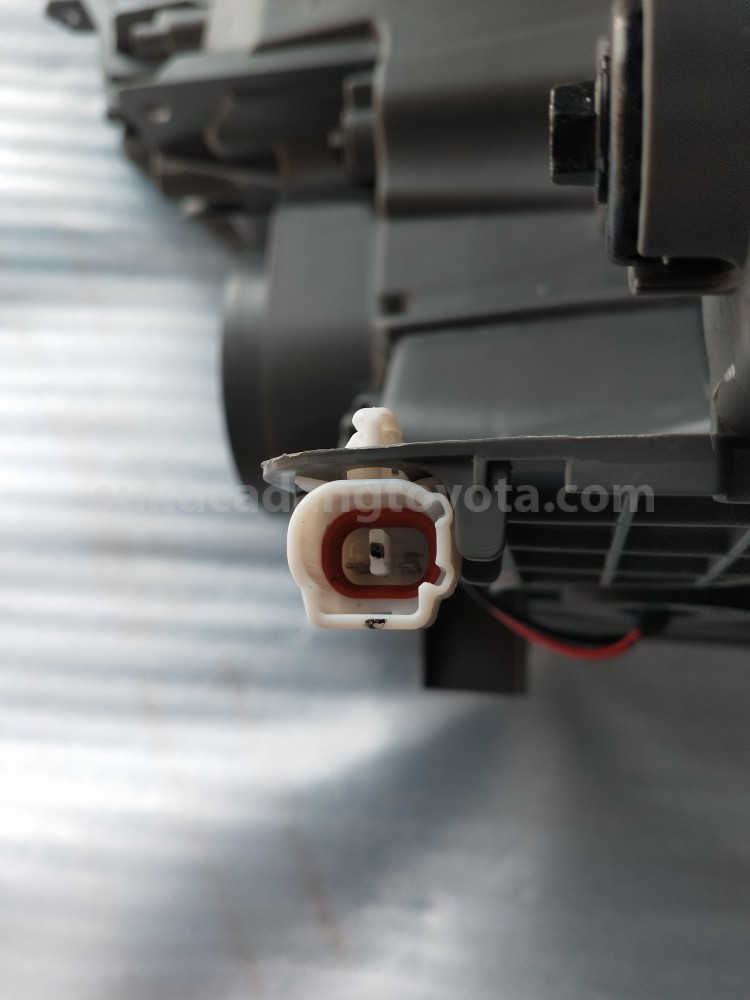 81170BZ200 HOUSING AS H/LAMP LH - TOYOTA