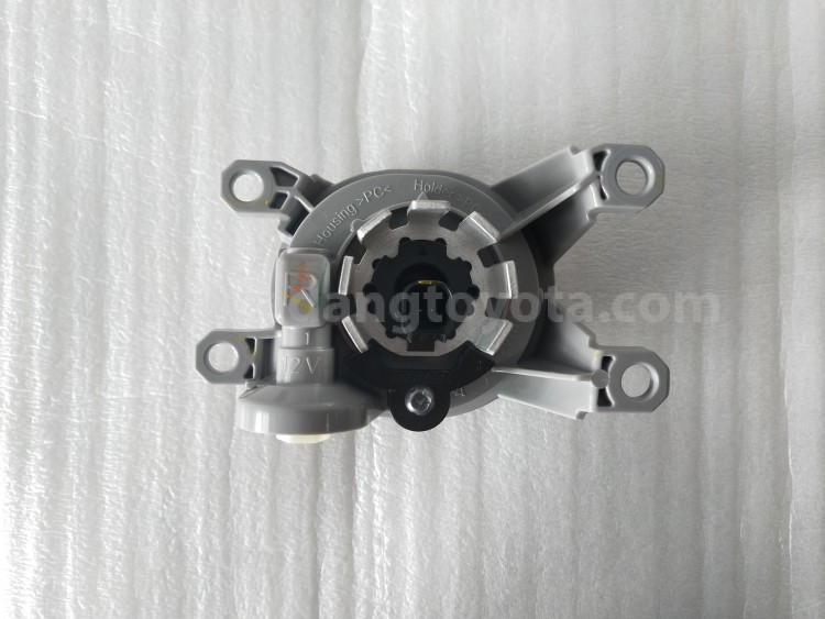 8121002220 LAMP ASSY, FOG, RH - TOYOTA
