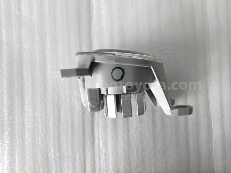 8121002220 LAMP ASSY, FOG, RH - TOYOTA