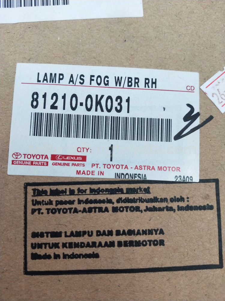 812100K031 LAMP A/S FOG W/BR RH - TOYOTA