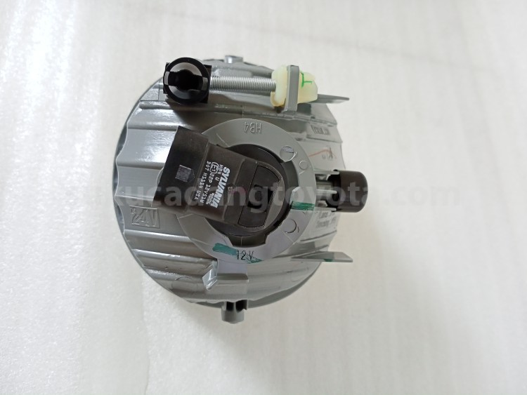 812100K080 LAMP ASSY, FOG, RH - TOYOTA