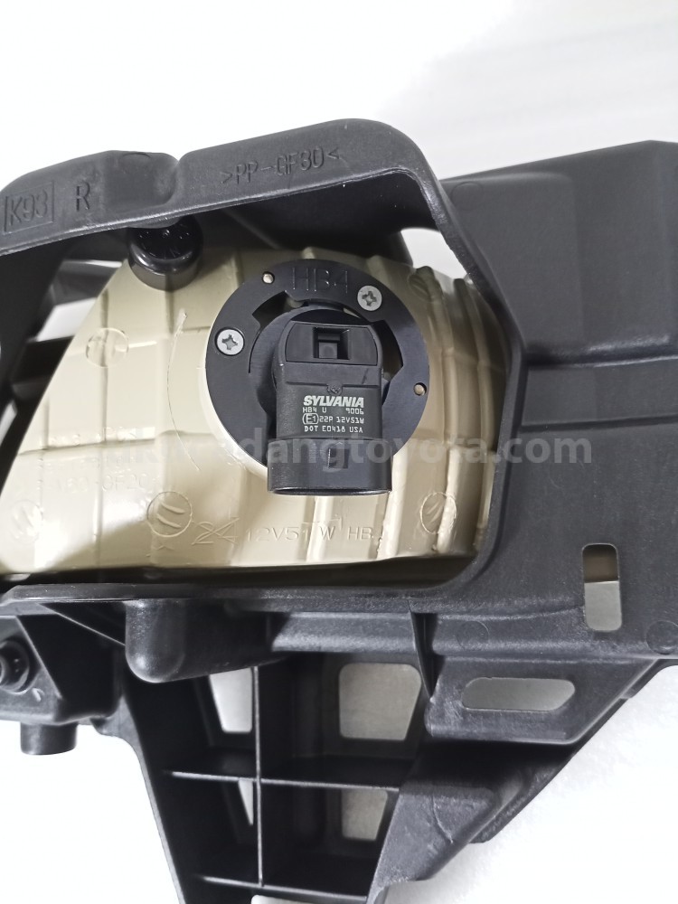 812100K090 LAMP A/S FOG RH - TOYOTA