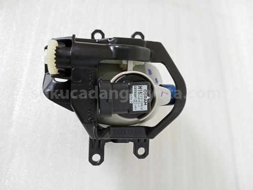 812100K130 LAMP ASSY, FOG RH - TOYOTA