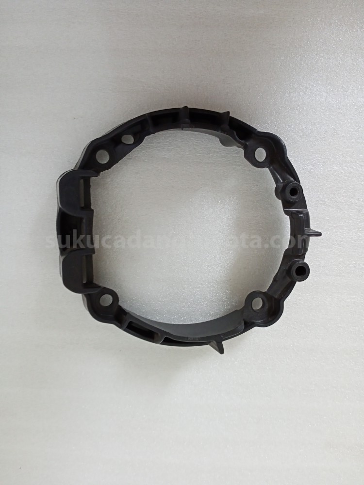 81219BZ030 BRACKET,FOG LAMP, RH - TOYOTA