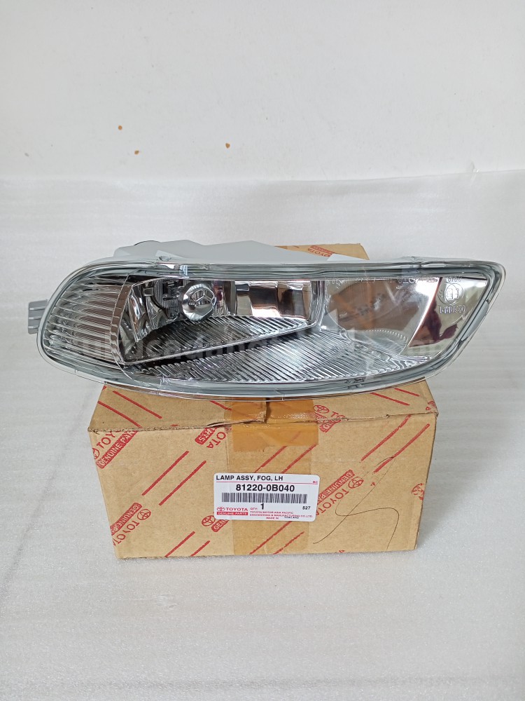 812200B040 LAMP ASSY, FOG, LH - TOYOTA