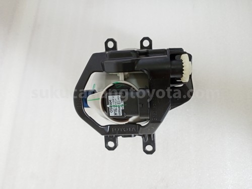 812200K130 LAMP ASSY, FOG LH - TOYOTA