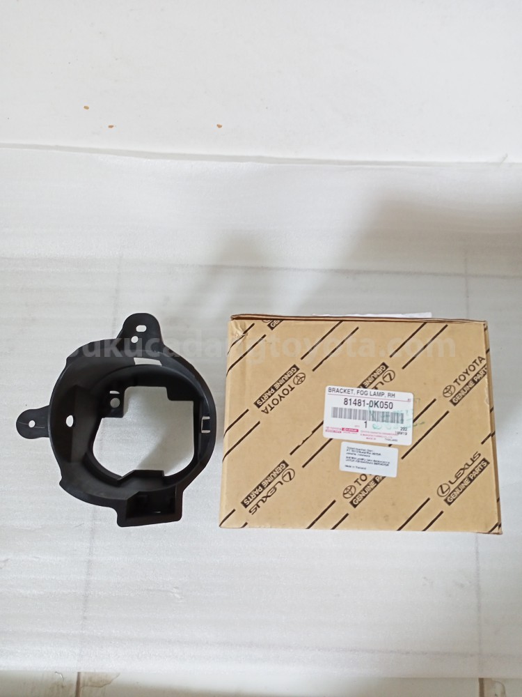 814810K050 BRACKET, FOG LAMP, R - TOYOTA