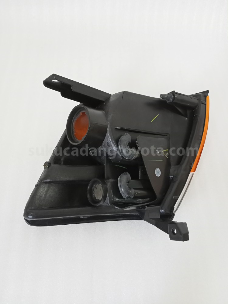 815110B010 LENS A/S,F/TURN-LAMP - TOYOTA
