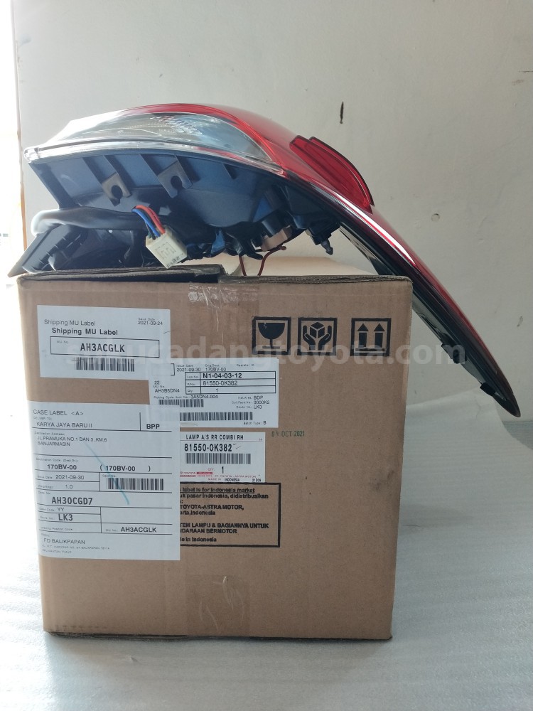815500K382 LAMP A/S RR COMBI RH - TOYOTA