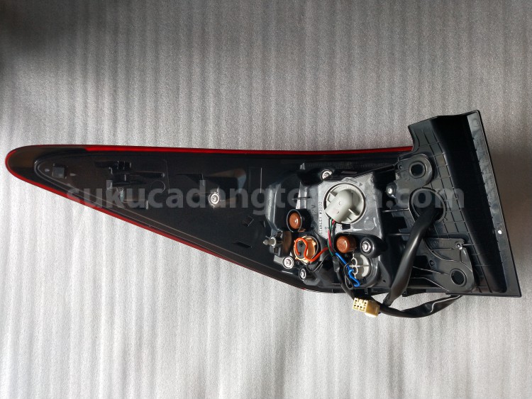 815500K382 LAMP A/S RR COMBI RH - TOYOTA