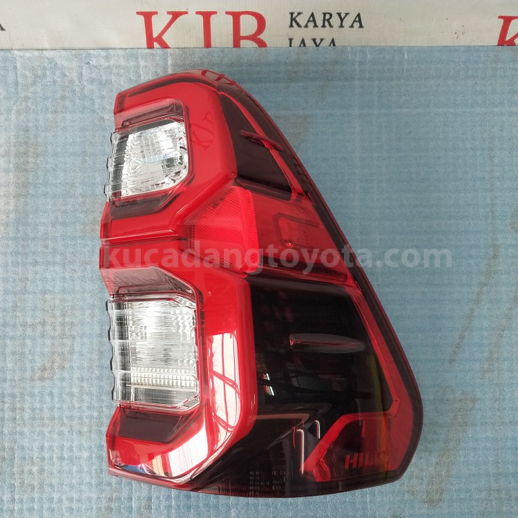 815500K690 LAMP ASSY, RR COMBIN - TOYOTA