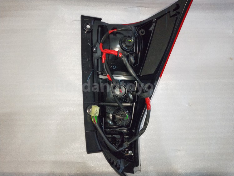 81550BZ350 LAMP A/S RR COMBI RH - TOYOTA