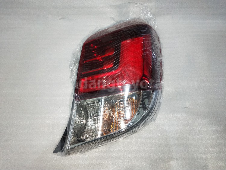 81550BZ461 LAMP A/S RR COMBI RH - TOYOTA