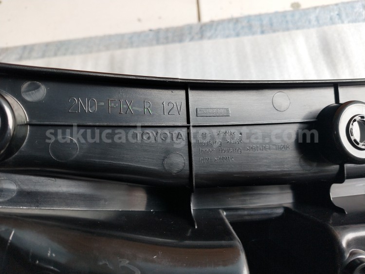 815510K240 LENS&BODY RR COMBI R - TOYOTA