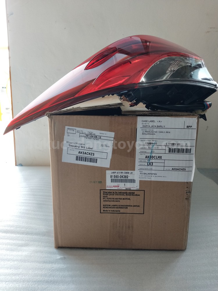 815600K382 LAMP A/S RR COMBI LH - TOYOTA