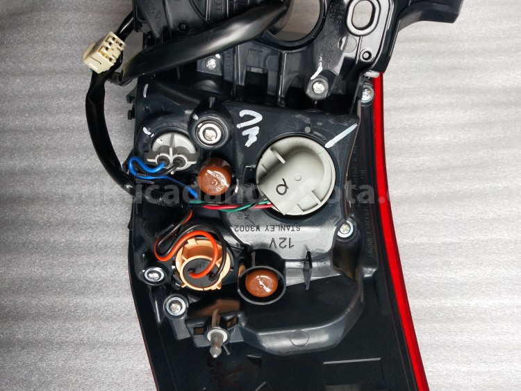 815600K382 LAMP A/S RR COMBI LH - TOYOTA
