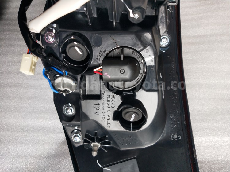 815600K540 LAMP A/S RR COMBI LH - TOYOTA