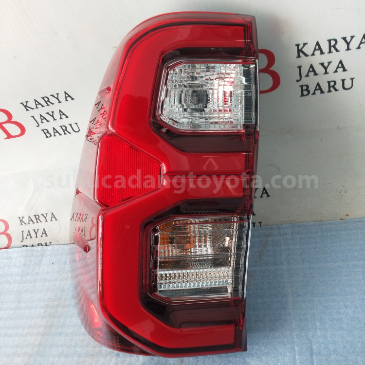 815600K690 LAMP ASSY, RR COMBIN - TOYOTA
