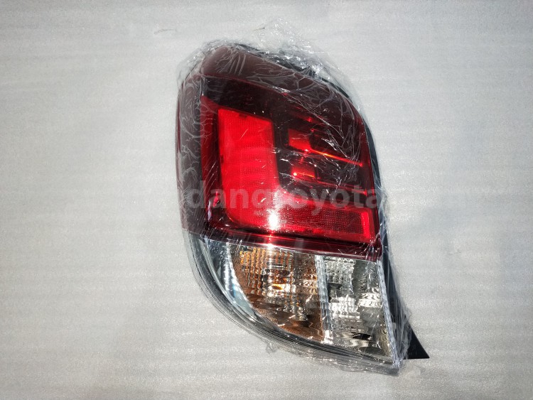 81560BZ461 LAMP A/S RR COMBI LH - TOYOTA