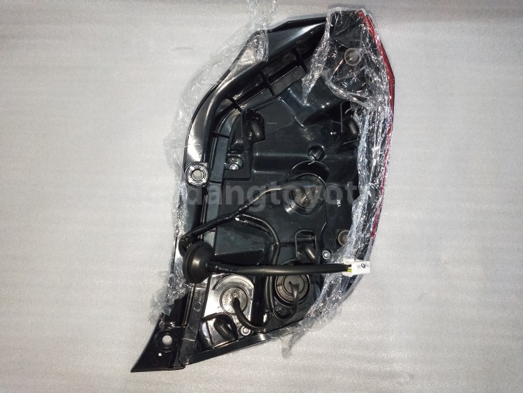 81560BZ461 LAMP A/S RR COMBI LH - TOYOTA