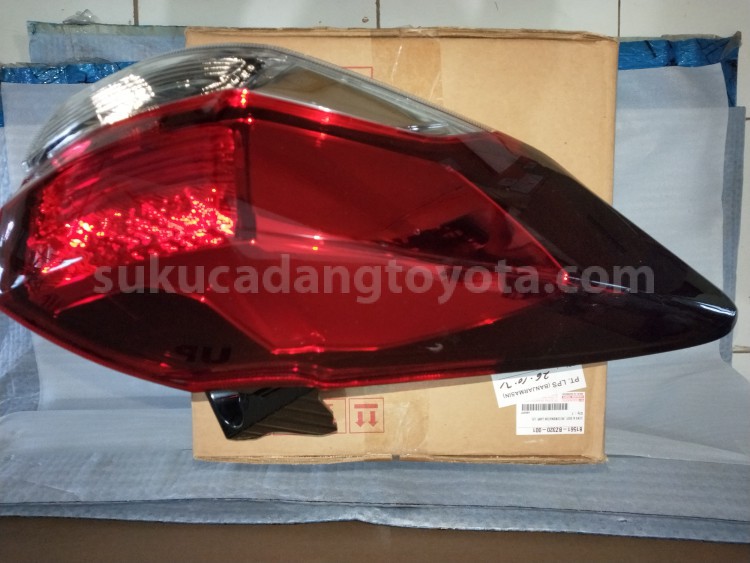 81561BZ320 LENS&BODY RR COMBI L - TOYOTA