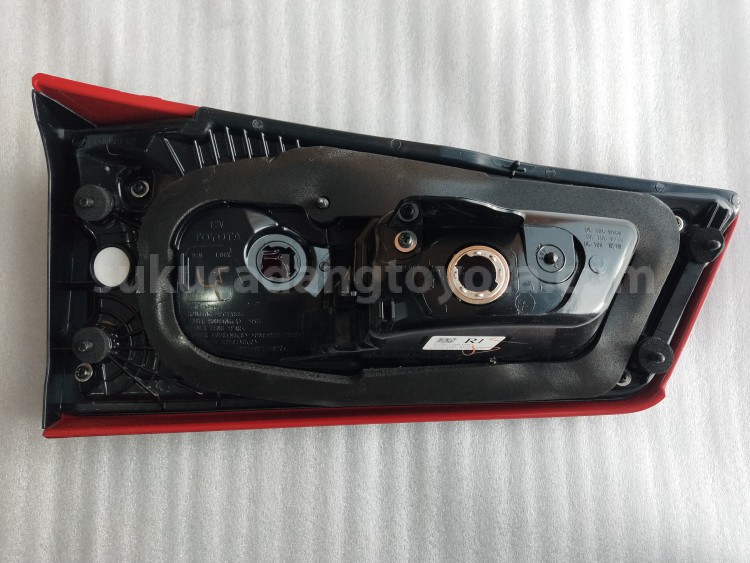 815810K050 LENS&BODY RR LAMP RH - TOYOTA