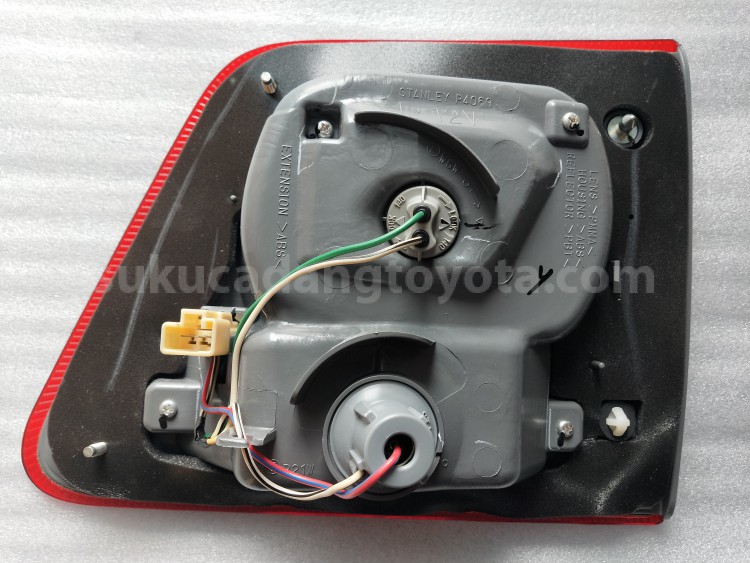 815900K010 LAMP ASSY, RR, LH - TOYOTA