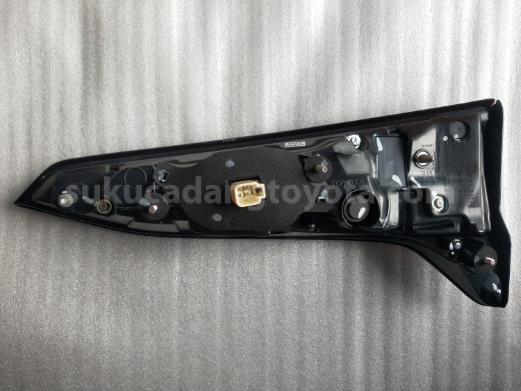 815900K210 LAMP ASSY, RR, LH - TOYOTA