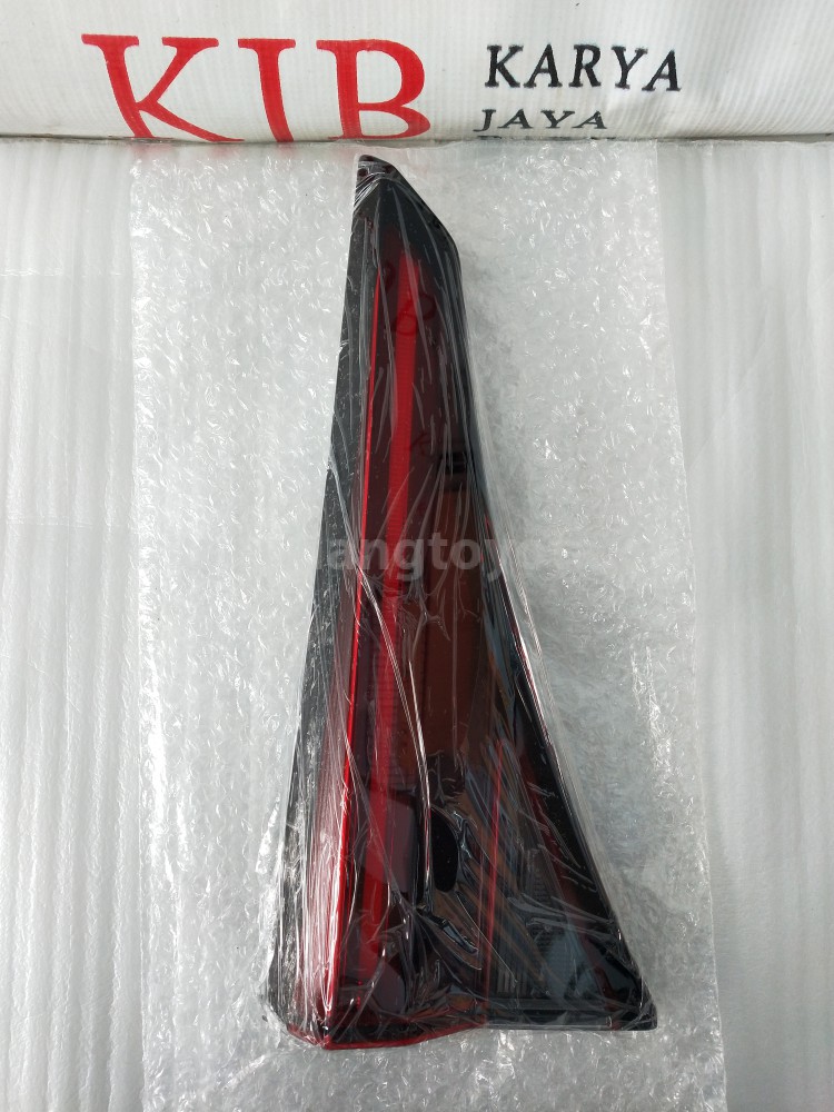 81590BZ130 LAMP ASSY, RR, LH - TOYOTA