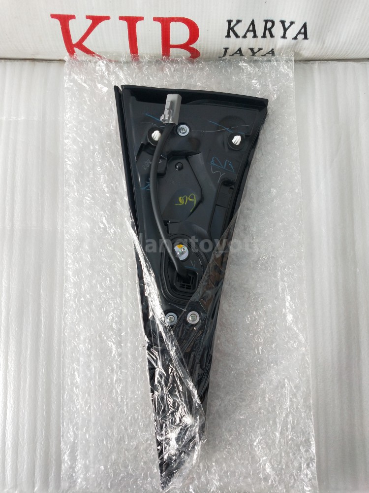 81590BZ130 LAMP ASSY, RR, LH - TOYOTA