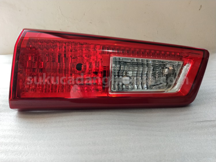 815910K050 LENS&BODY RR LAMP LH - TOYOTA