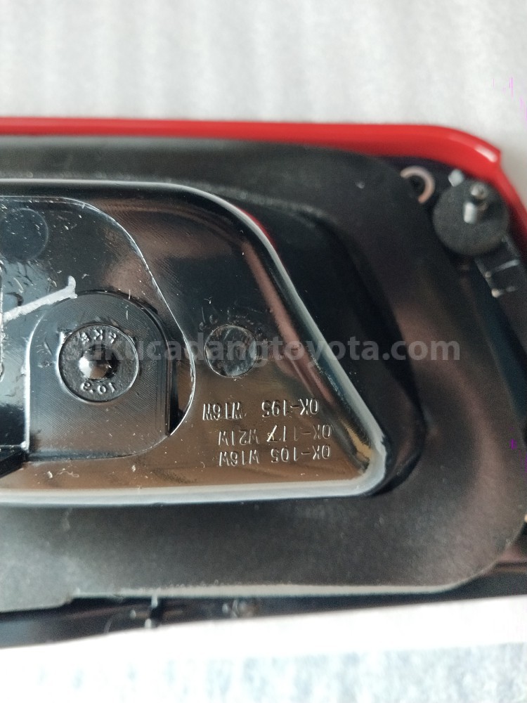 815910K050 LENS&BODY RR LAMP LH - TOYOTA