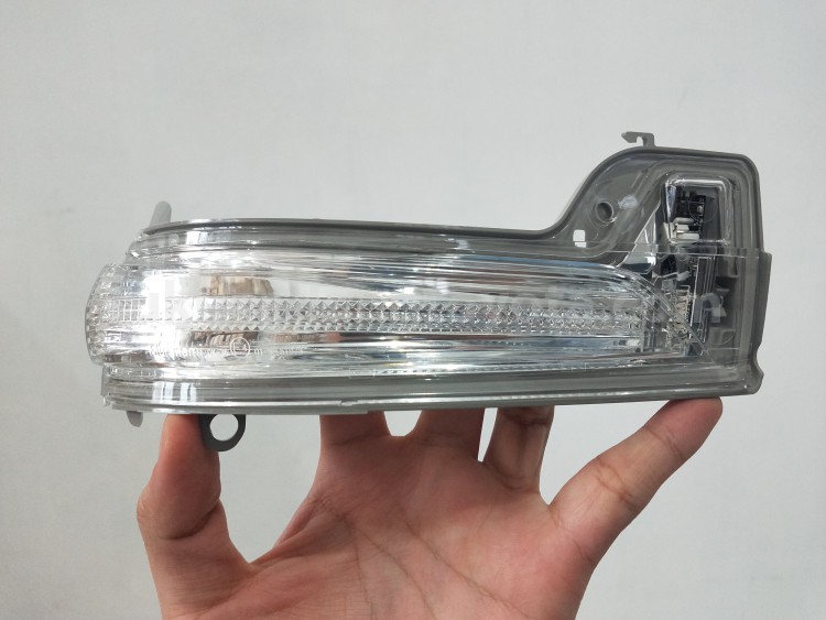 817300K080 LAMP ASSY, SIDE TURN - TOYOTA