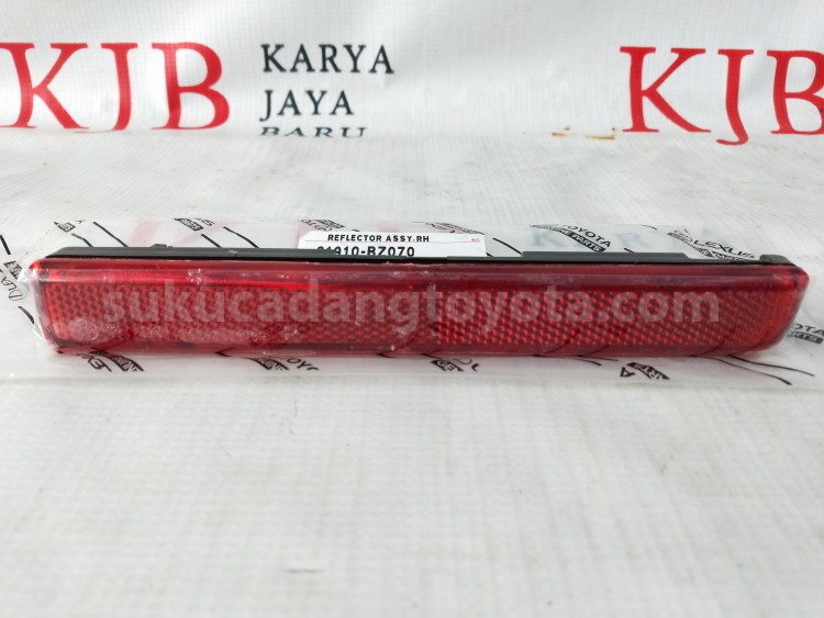 81910BZ070 REFLECTOR ASSY,RH - TOYOTA
