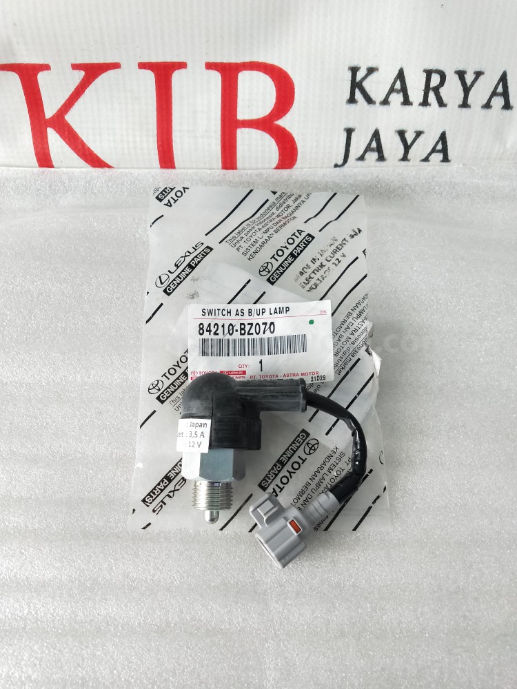 84210BZ070 SWITCH AS B/UP LAMP - TOYOTA