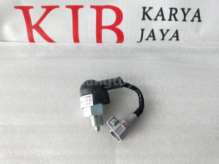 84210BZ070 SWITCH AS B/UP LAMP - TOYOTA