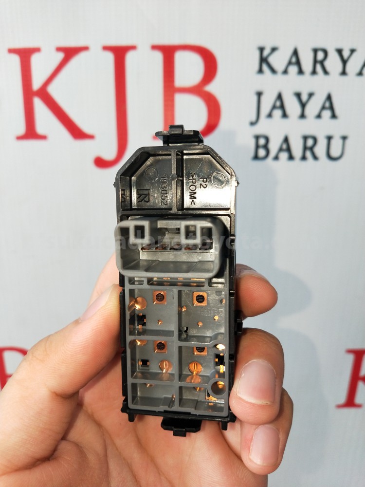 84810B4010 SWITCH ASSY, POWER - TOYOTA