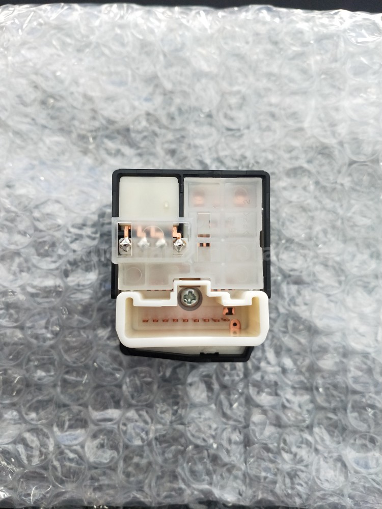 84870BZ200 SWITCH A/S OUT MIROR - TOYOTA