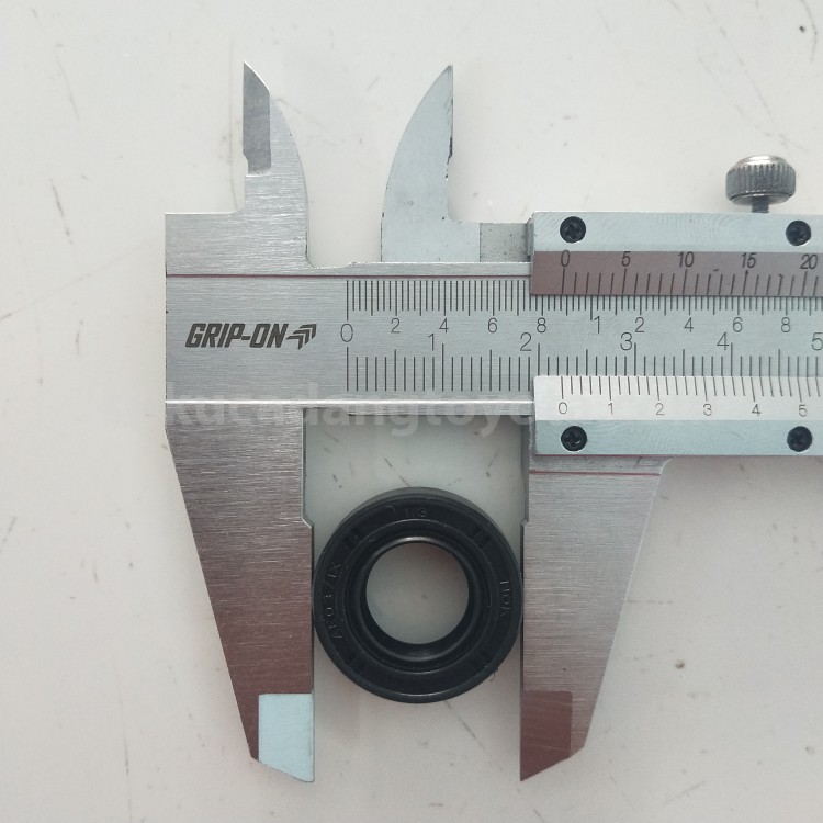 9004A31052 SEAT TYPE T OIL - TOYOTA