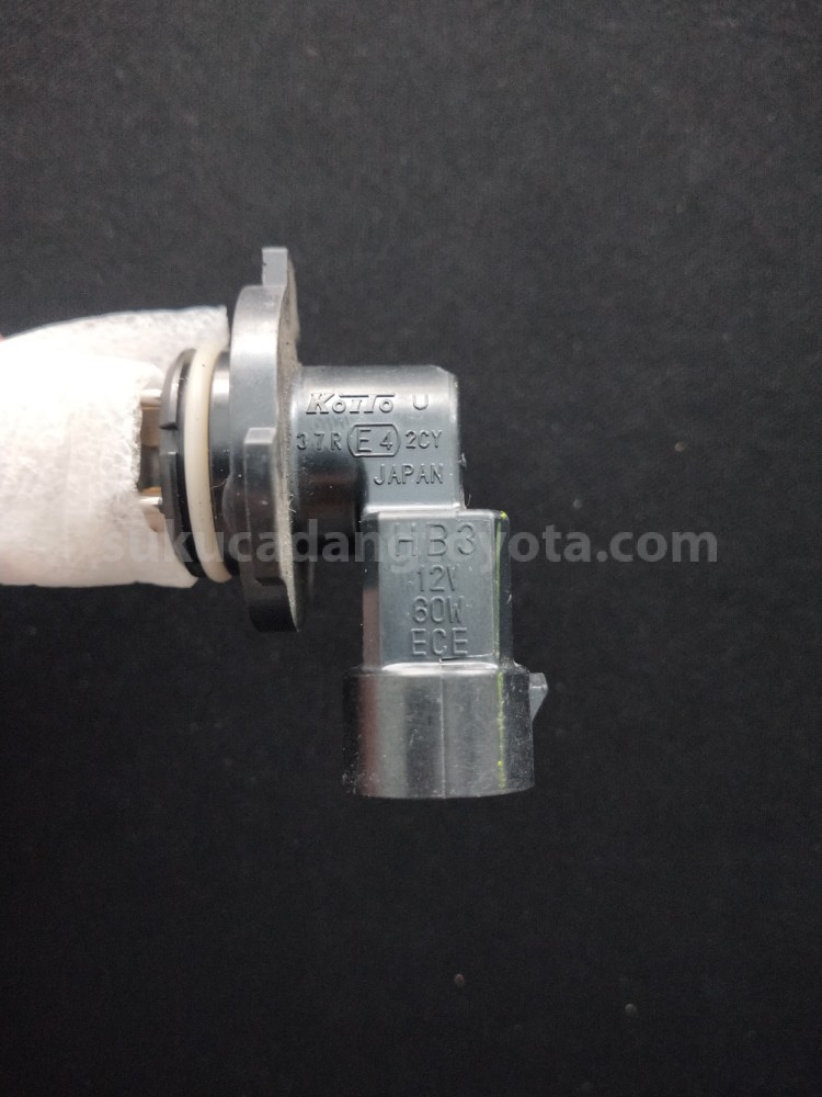 9004A81028 BULB - TOYOTA