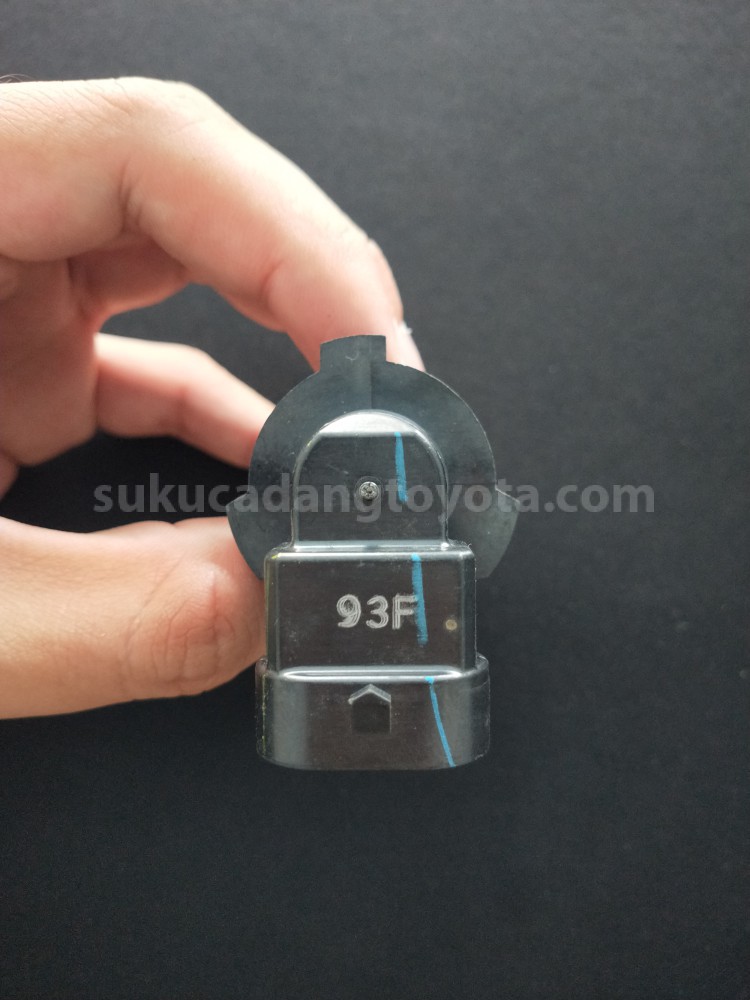 9004A81028 BULB - TOYOTA