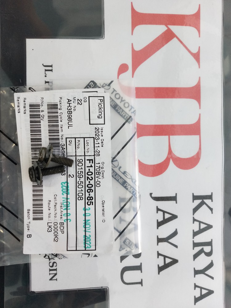 9015950108 SCREW - TOYOTA