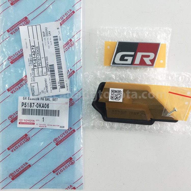 P51870KA06 GR EMBLEM FR GRL, SET - TOYOTA