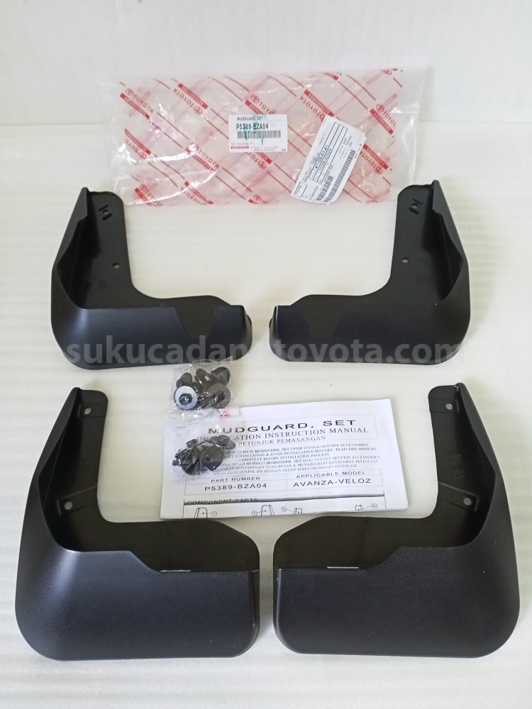 P5389BZA04 MUDGUARD SET - TOYOTA