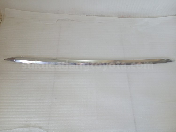 P5404BZA04 LWR GRILLE CRM ORMNT - TOYOTA
