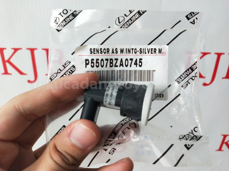 P5507BZA0745 SENSOR AS W/INTG-SILVER M - TOYOTA